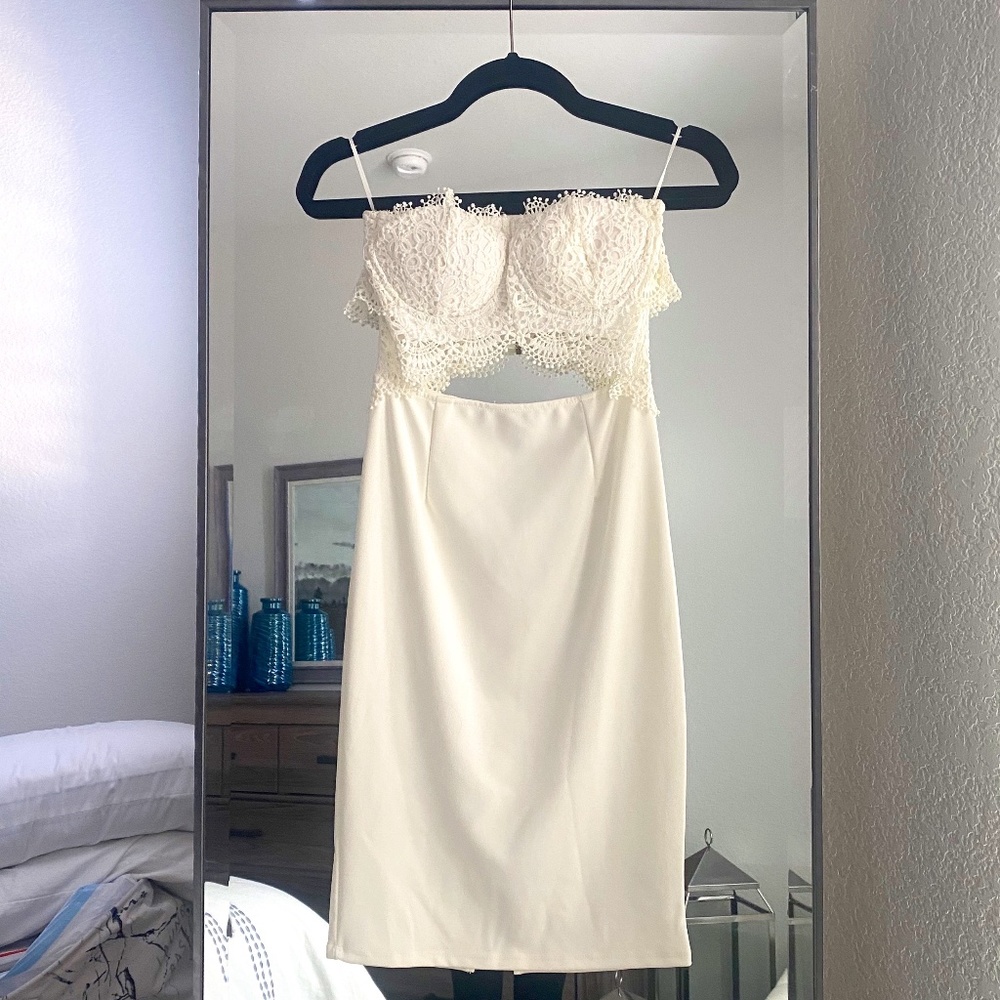 Miss Avenue | S | Off White Lace Cutout Strapless Dress Set
